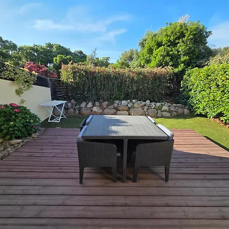 Un Cocon De Detente Entre Et Nature Feriehus Zonza